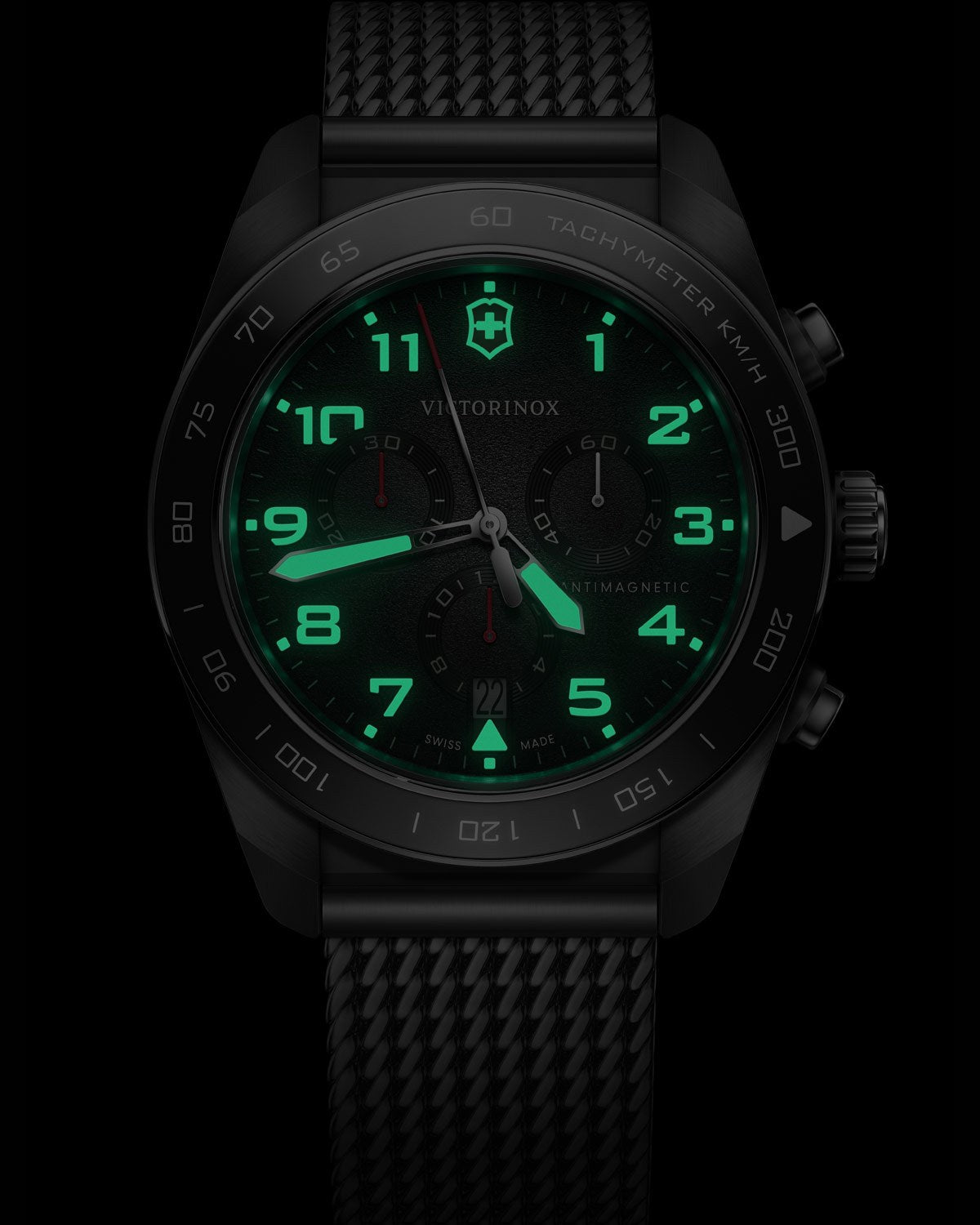 Ανδρικό ρολόι VICTORINOX Swiss Army με χρονογράφο και ασημί ατσάλινο μπρασελέ