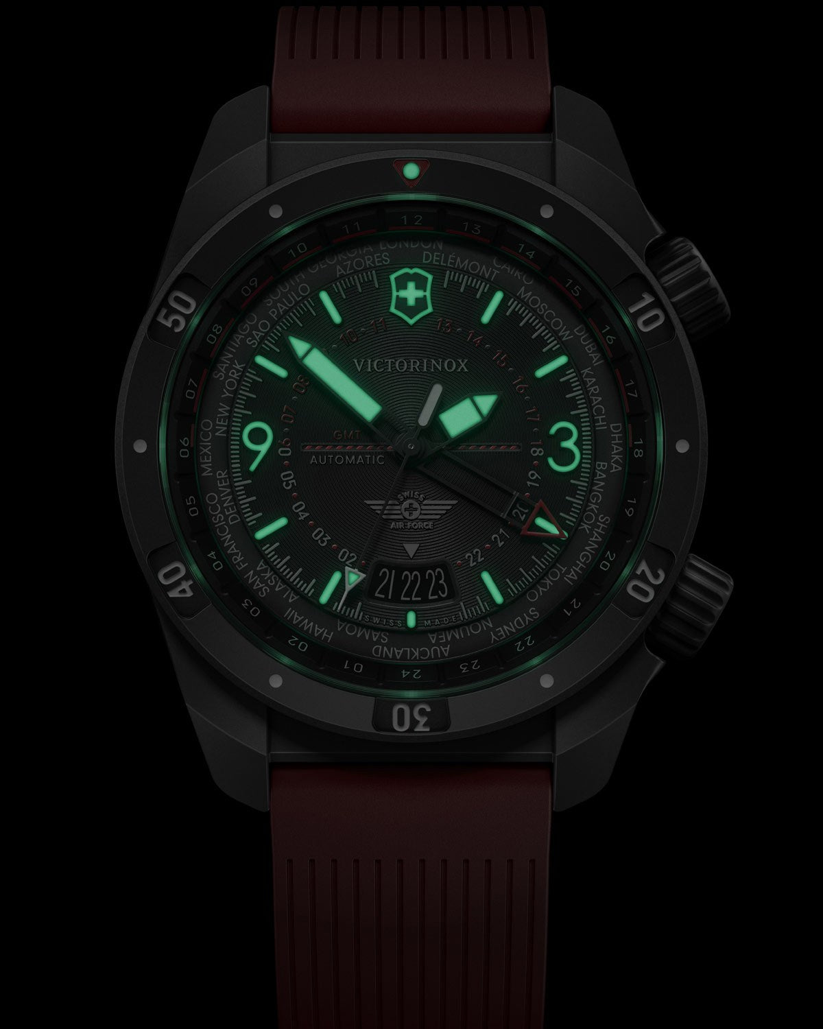 Ανδρικό ρολόι VICTORINOX Air Pro αυτόματο με τριπλή ώρα και καουτσούκ λουράκι