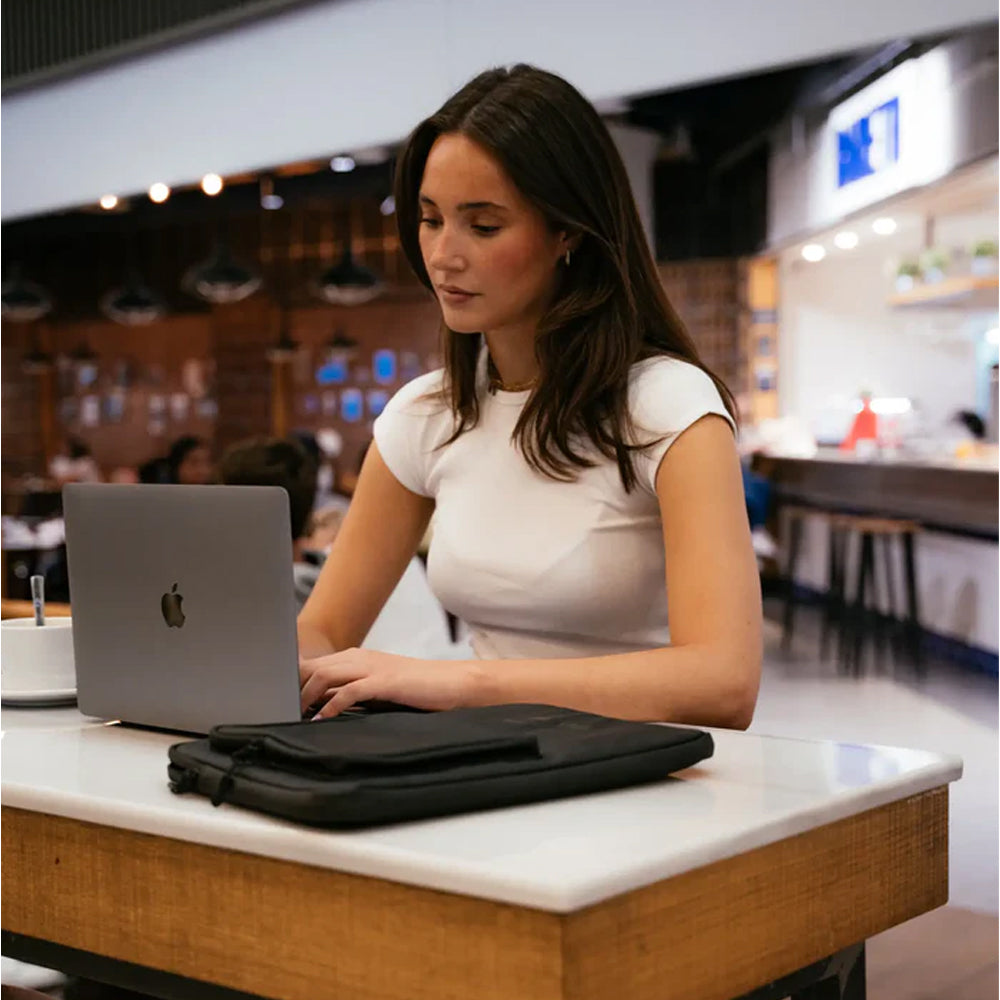 Προστατευτική Θήκη Laptop Pilatus Urban Sleeve Deep Black 14"