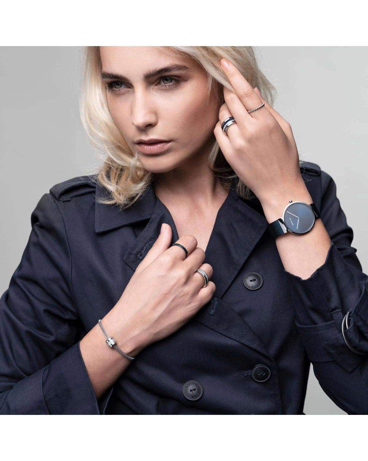 Ρολόι BERING Classic με μπλε μπρασελέ από ανοξείδωτο ατσάλι