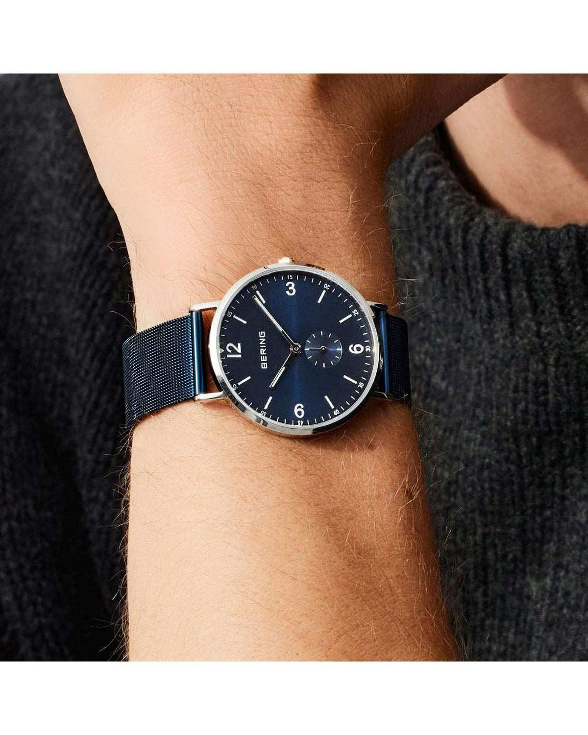 Ανδρικό ρολόι BERING Classic με μπλε μπρασελέ από ανοξείδωτο ατσάλι