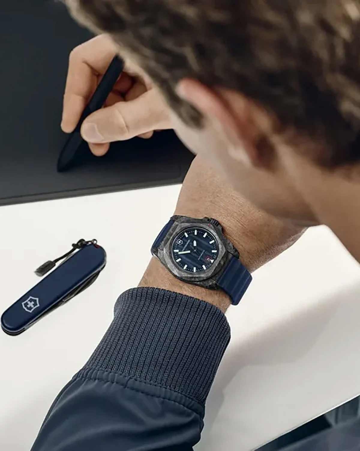 Ρολόι VICTORINOX I.N.O.X. Automatic Blue Rubber Strap Gift Set