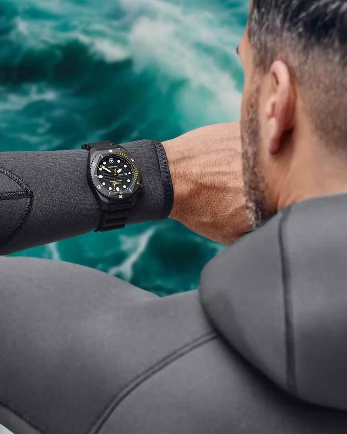 Ρολόι VICTORINOX Dive Pro Automatic Black Rubber Strap