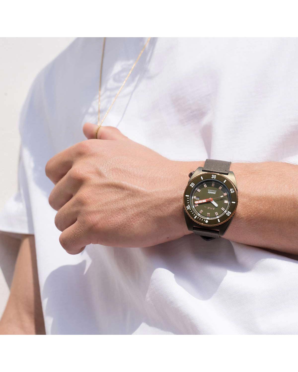 Ρολόι BREIL Manta Seeker Divers Olive Oil Fabric Strap