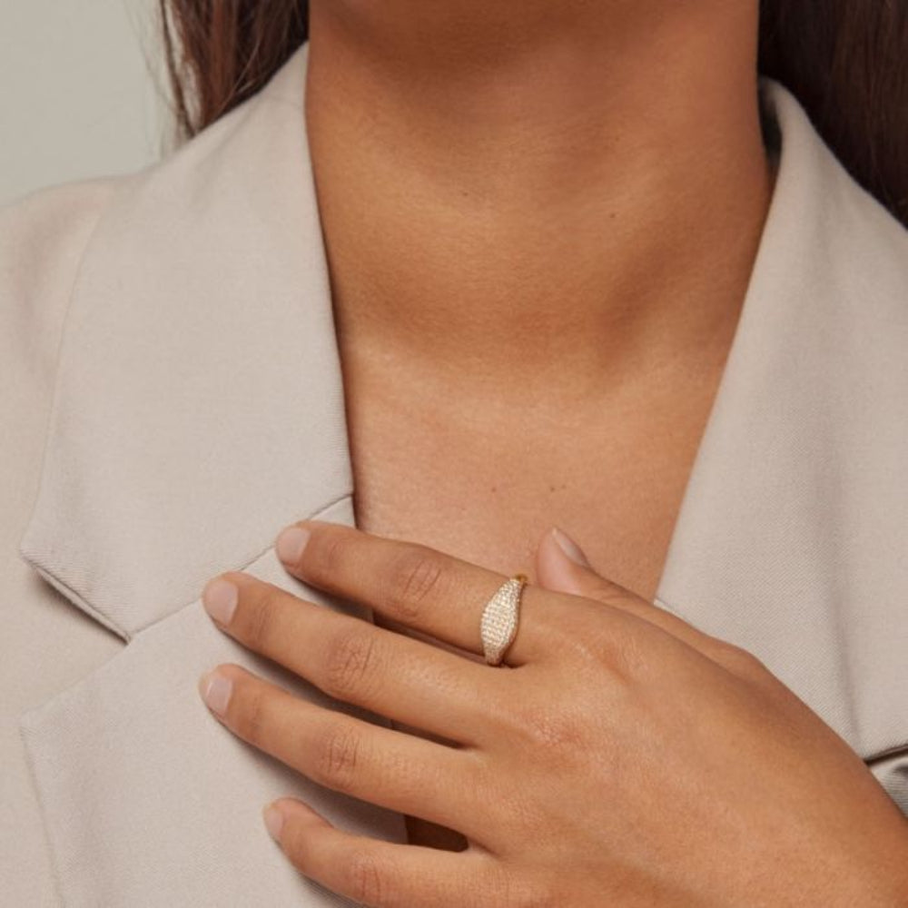 Enamel Sparkling Luna Gold Ring R71G