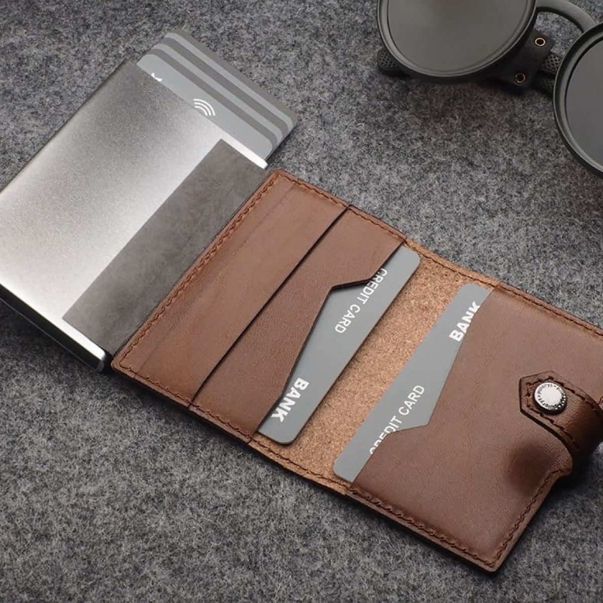 Pularys Easy Wallet for AirTag Brown 217414102