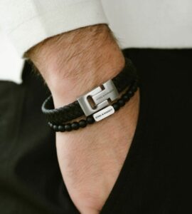 SBNN-001 - Matt Black1